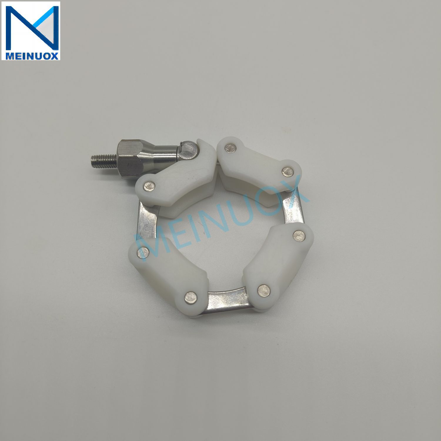 Vacuum plastic chain clamp